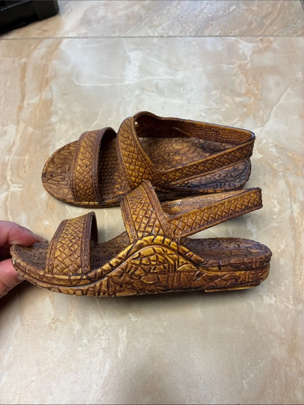 Toddler size 7 j-slips Brown Jesus sandals